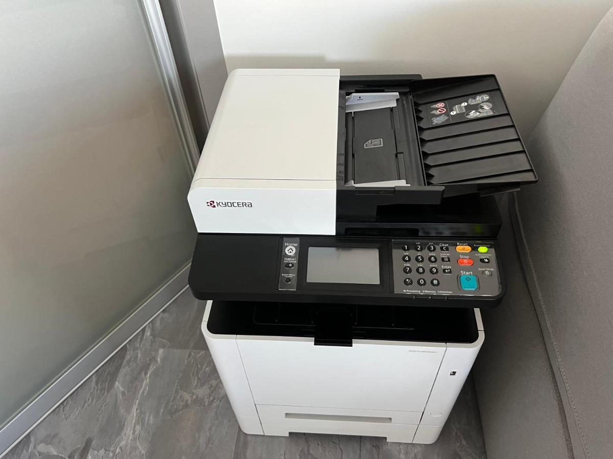 Luxury Westpark 2-Room Apartment Lakeview W5 ブカレスト エクステリア 写真