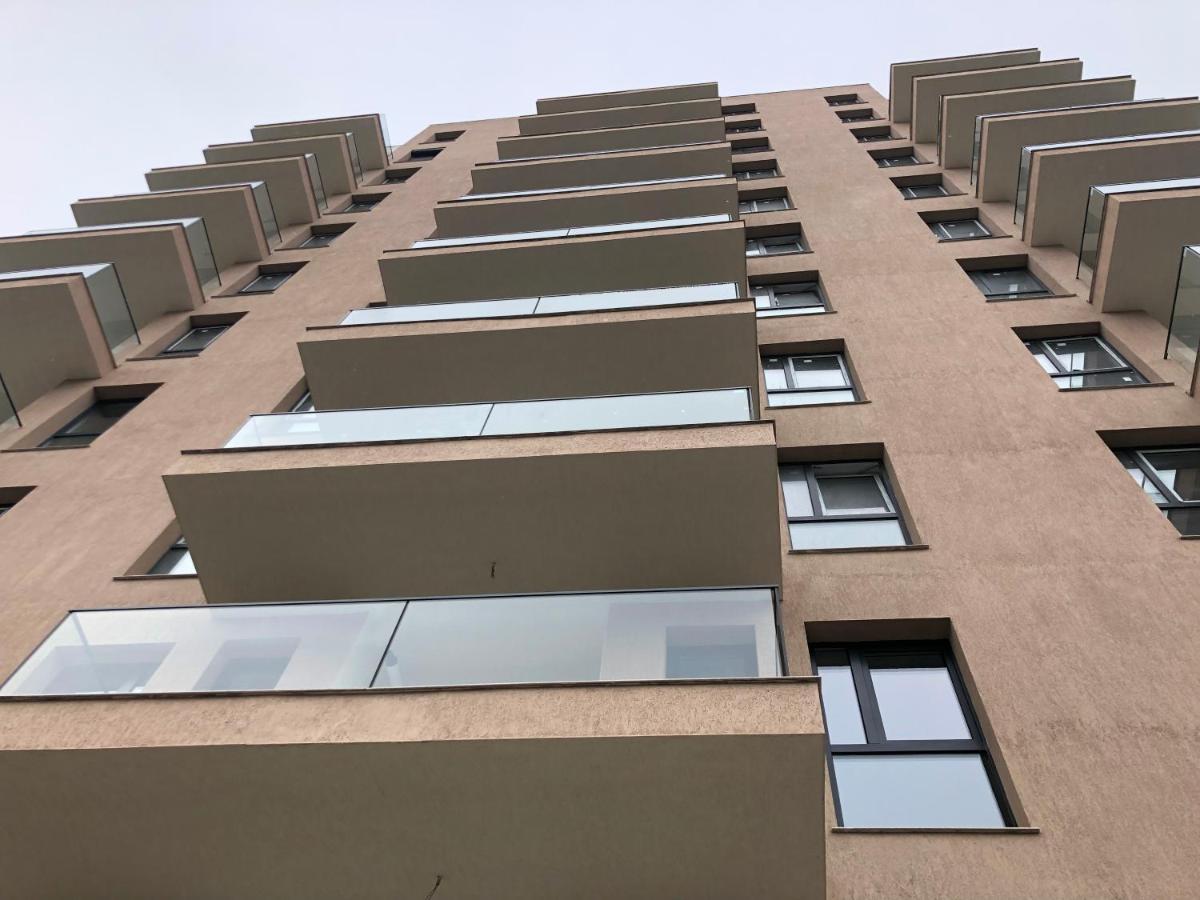 Luxury Westpark 2-Room Apartment Lakeview W5 ブカレスト エクステリア 写真